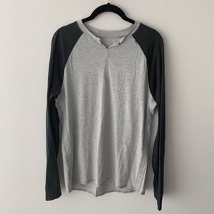 Lululemon long sleeve baseball tee